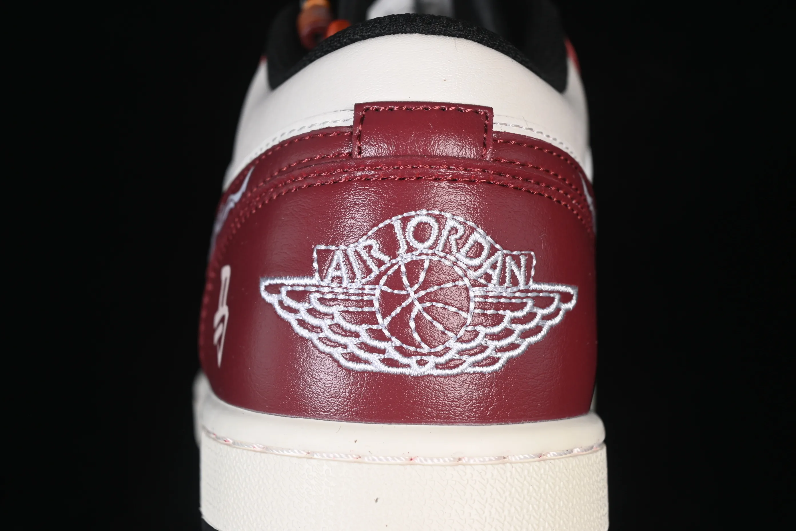 All Categories Air Jordan Jordan Series Basketball Shoes Air Jordan 1 Low Air Jordan 1 Low AJ1 Joe 1 Year of the Horse Limited Low-State Cultural Casual Shoes 553558-040